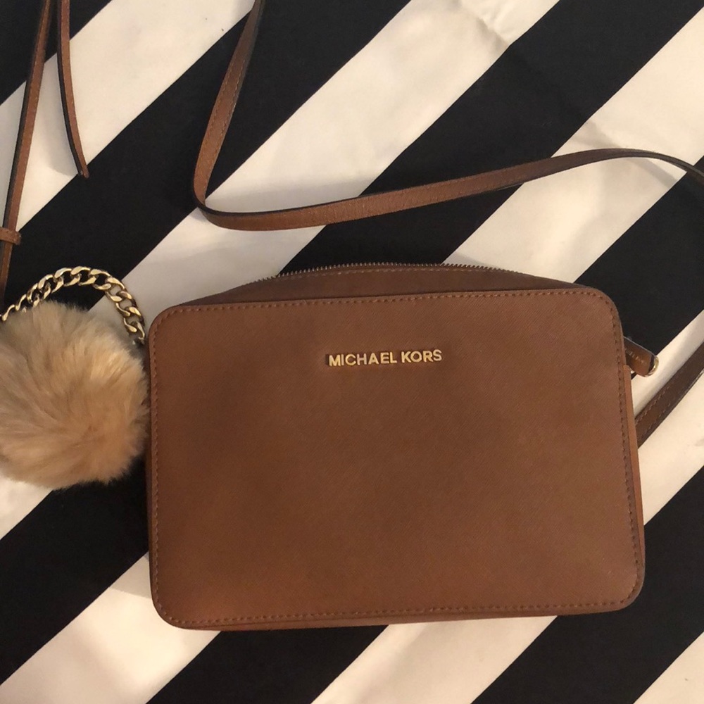 Michael Kors Jetset Travel Crossbody